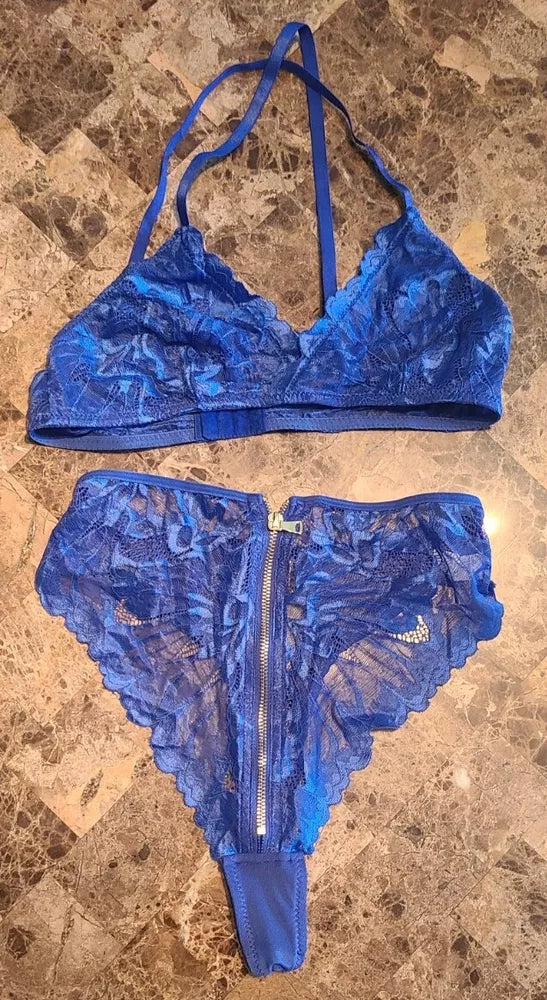Conjunto de lingerie azul com zíper-